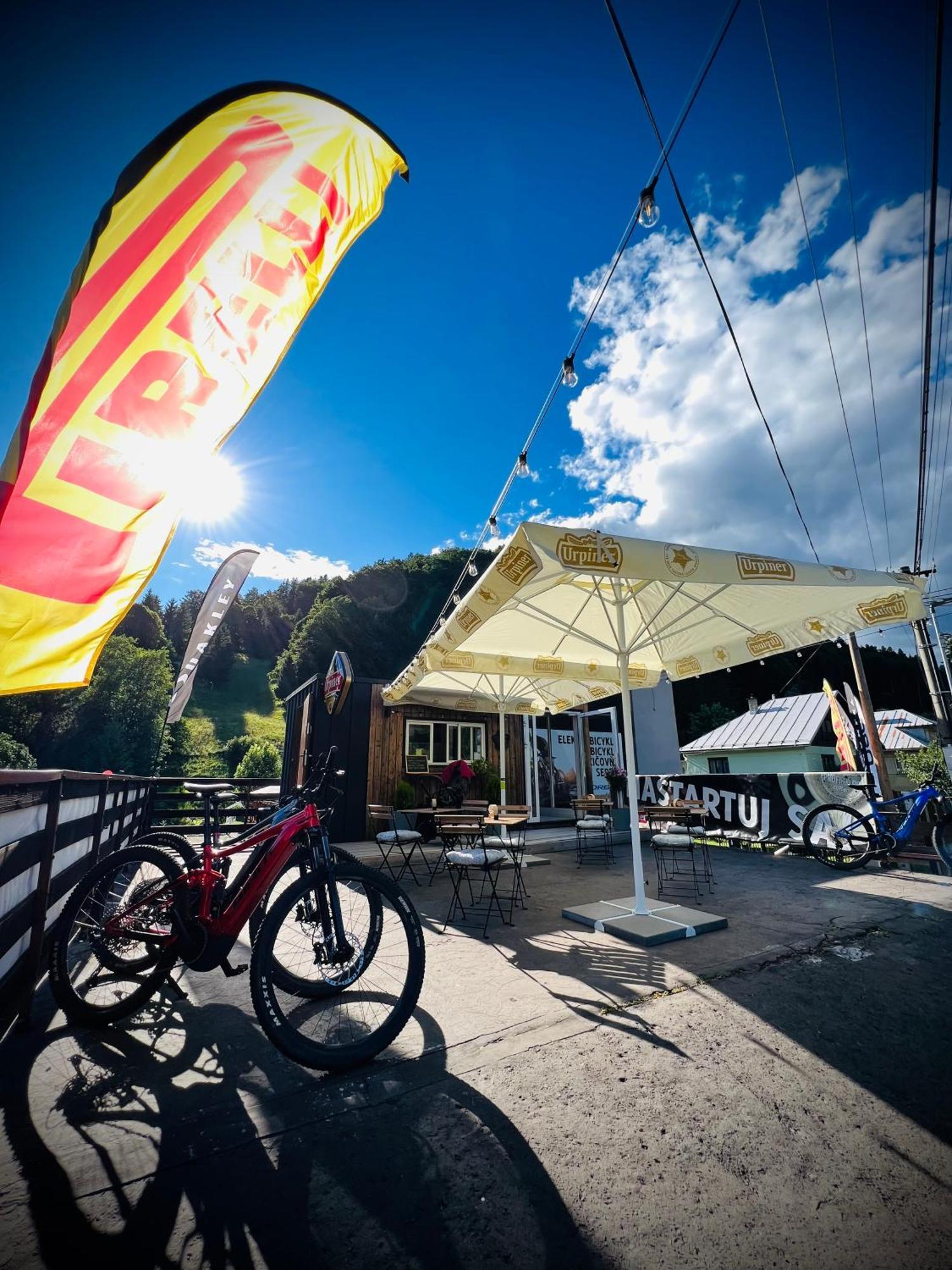 Bystra 94 Profibikers Hotell Eksteriør bilde